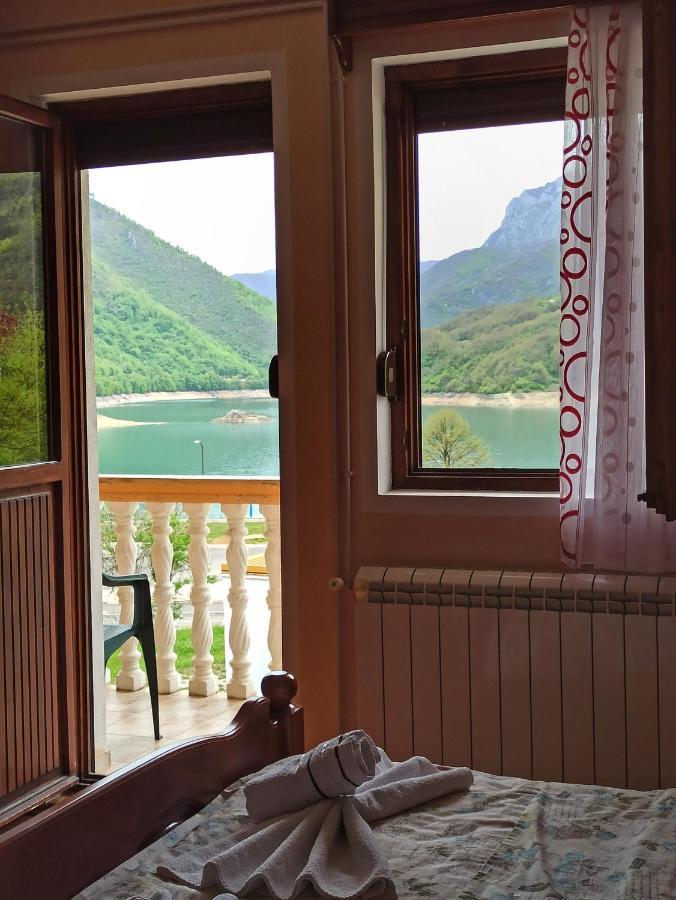 Apartment Lakeview Plužine Oda fotoğraf